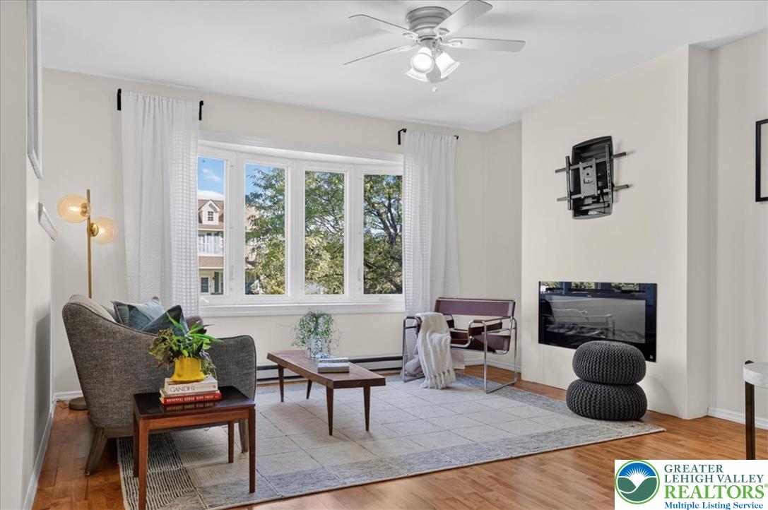 1718 Chester Road Property Photo 7
