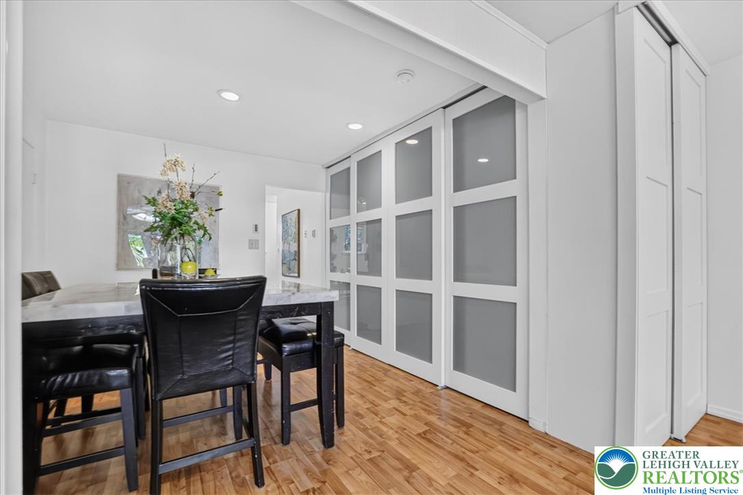 1718 Chester Road Property Photo 15