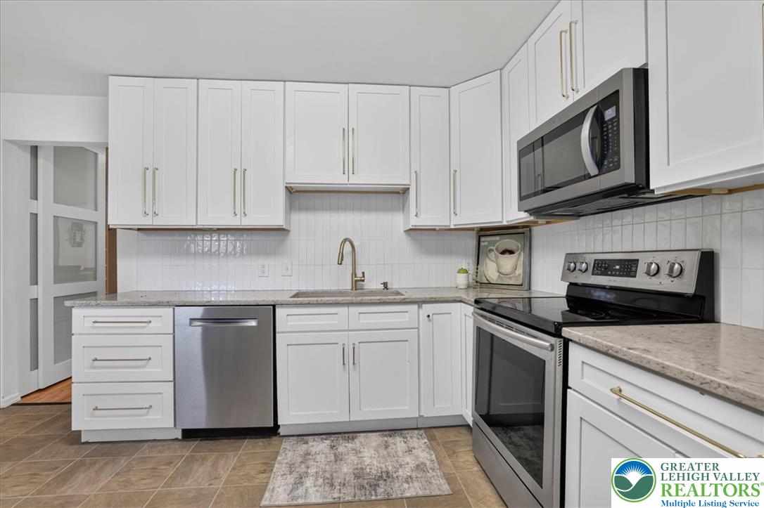 1718 Chester Road Property Photo 19