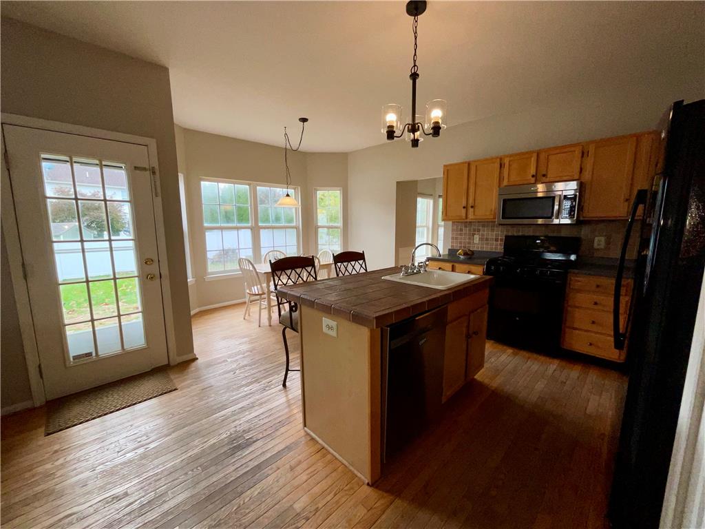 6716 Iroquois Trail Property Photo 10