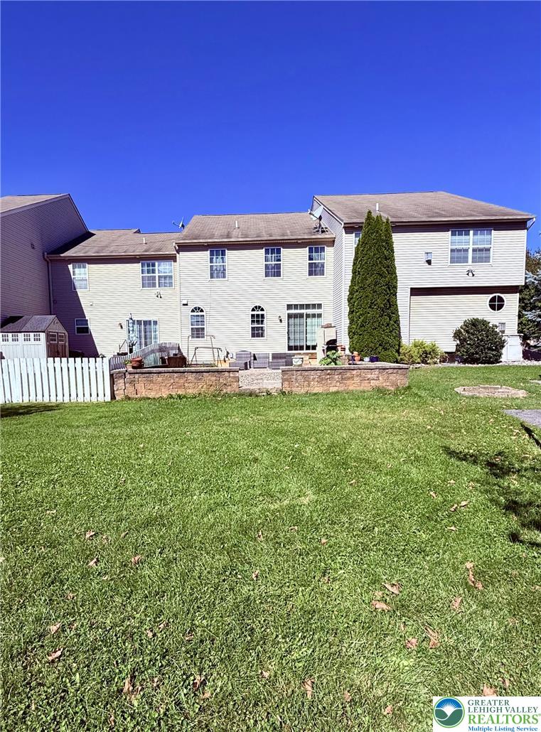 4527 Bellflower Way Property Photo 3