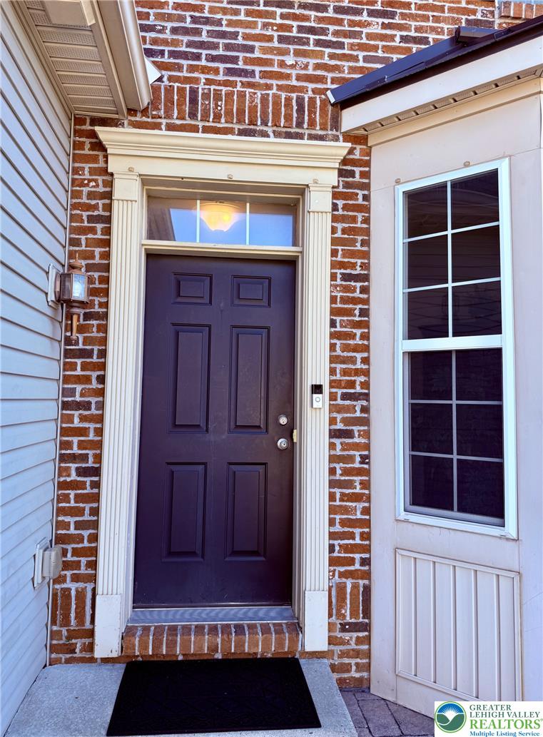 4527 Bellflower Way Property Photo 7