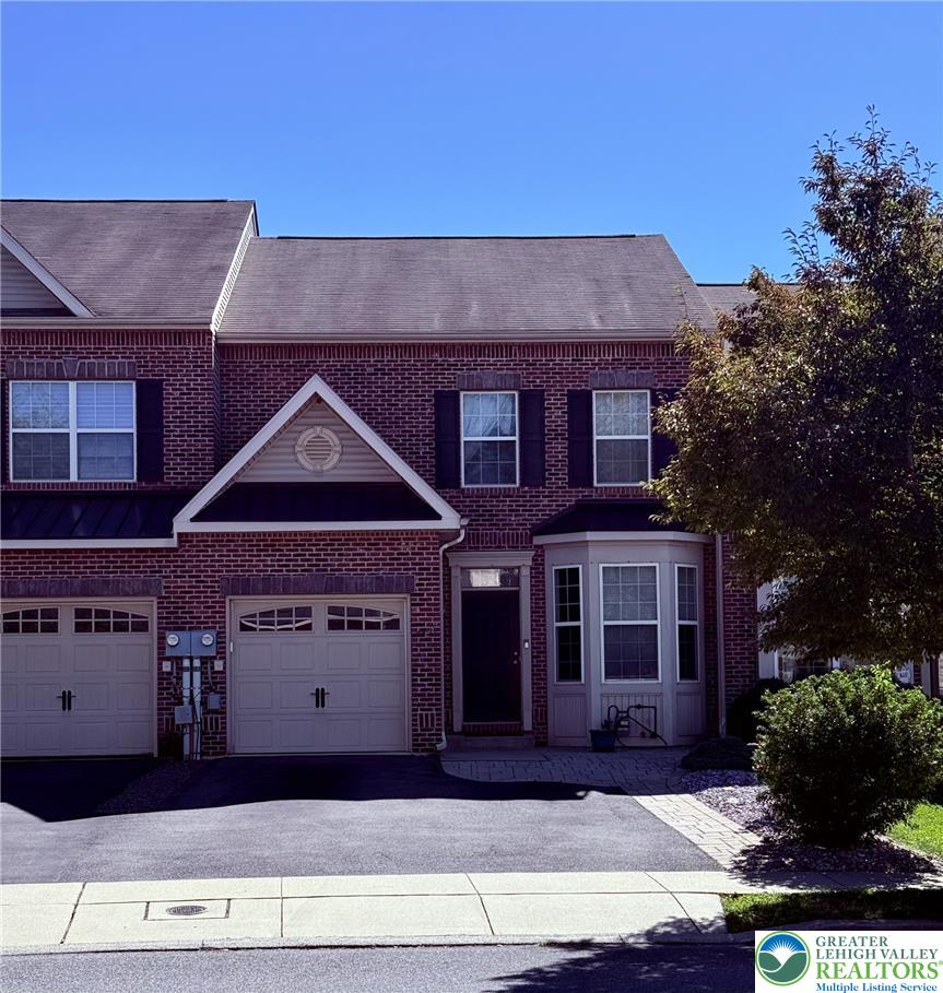 4527 Bellflower Way Property Photo 8