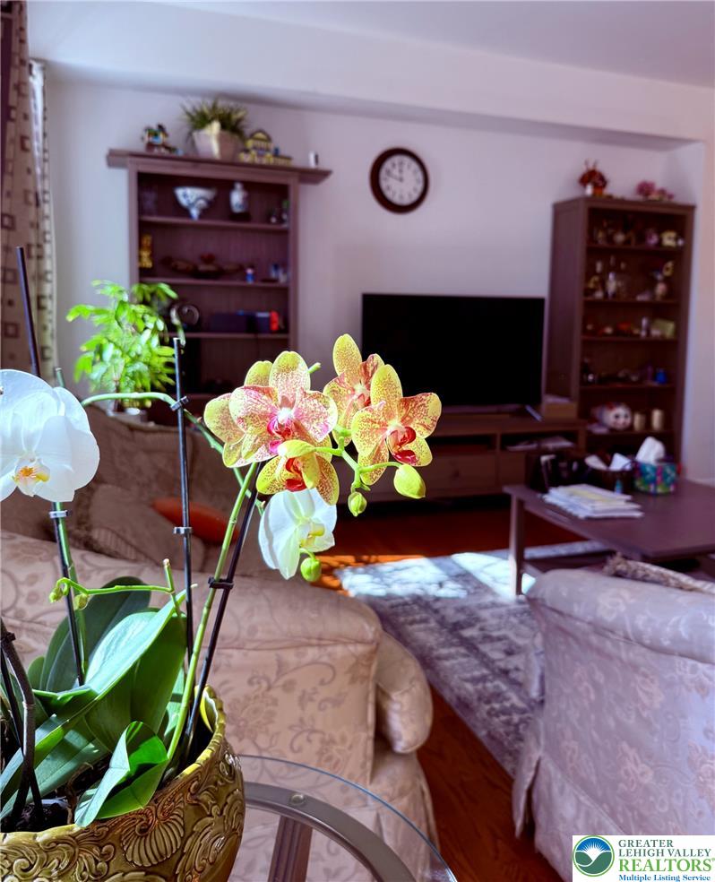 4527 Bellflower Way Property Photo 44