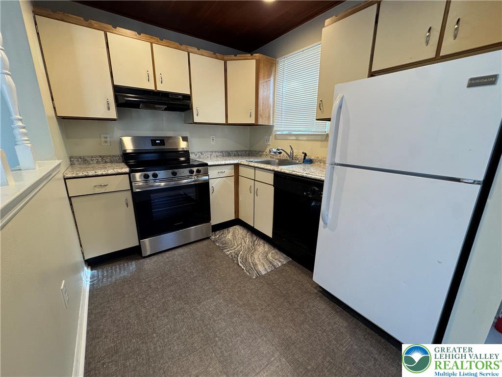 1336 South Fountain Street 1st Floor Property Photo 3