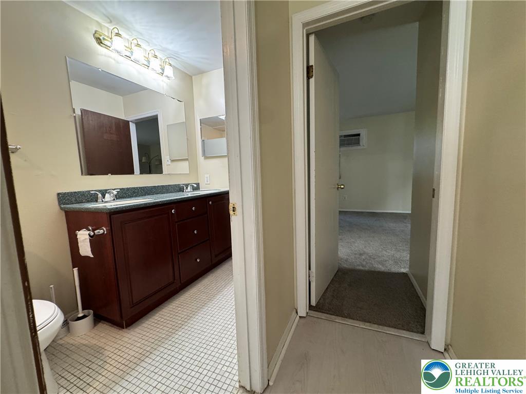 1336 South Fountain Street 1st Floor Property Photo 15