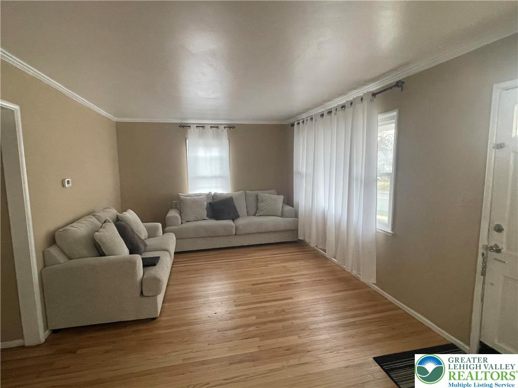1242 South Jefferson Street Property Photo 3