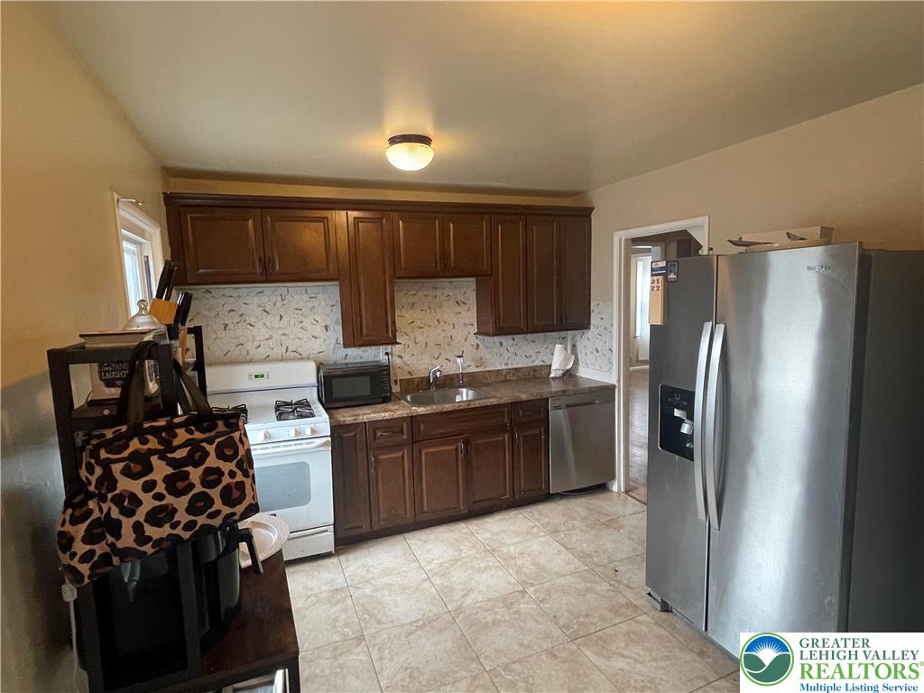 1242 South Jefferson Street Property Photo 4