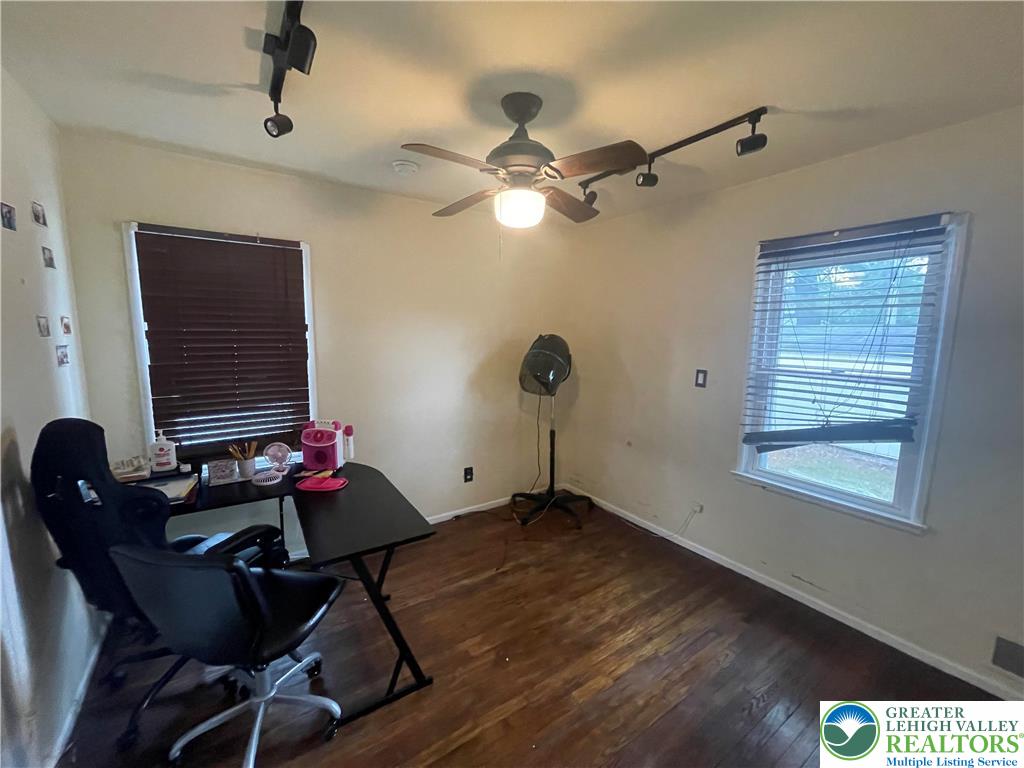 1242 South Jefferson Street Property Photo 8