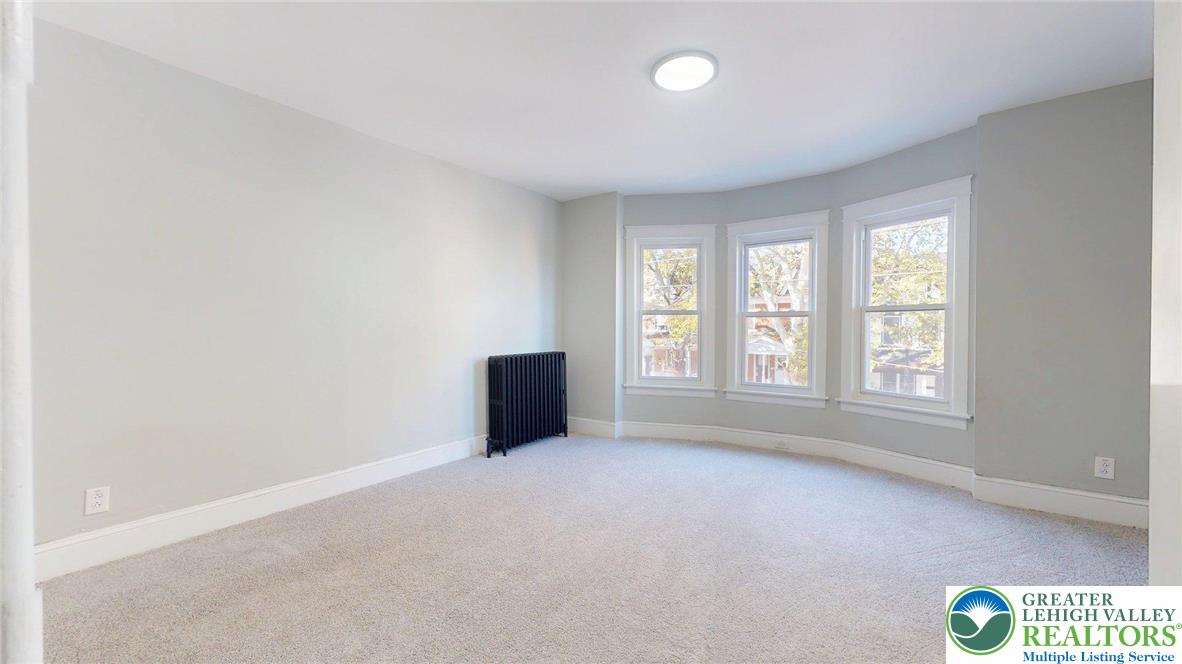 634 3rd Avenue Property Photo 13