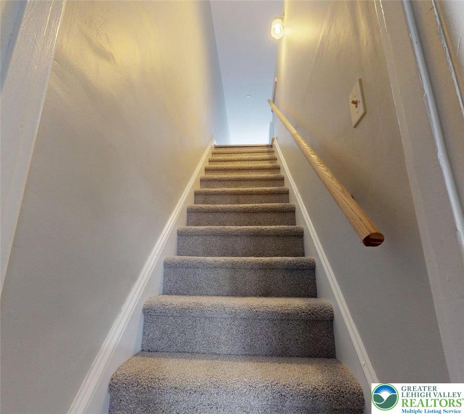 634 3rd Avenue Property Photo 18