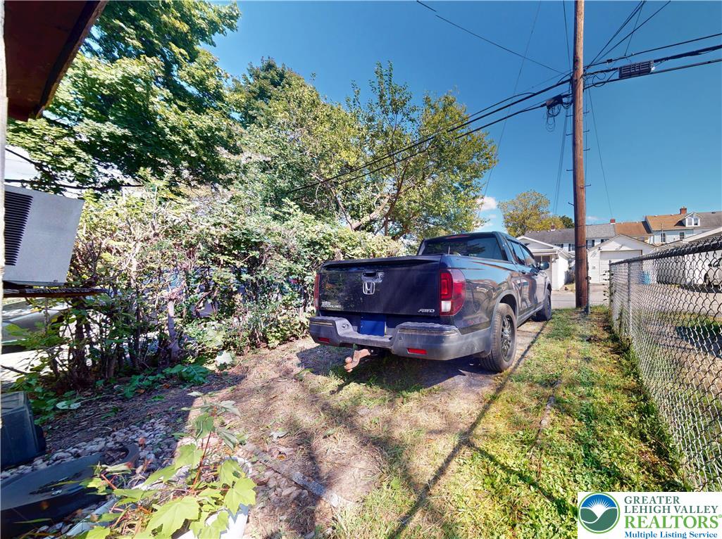 634 3rd Avenue Property Photo 23