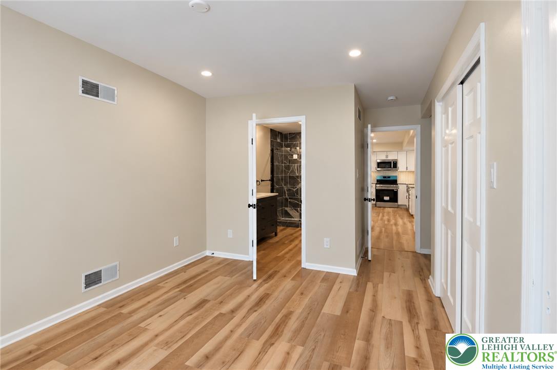 15 Siegfriedale Road Property Photo 18