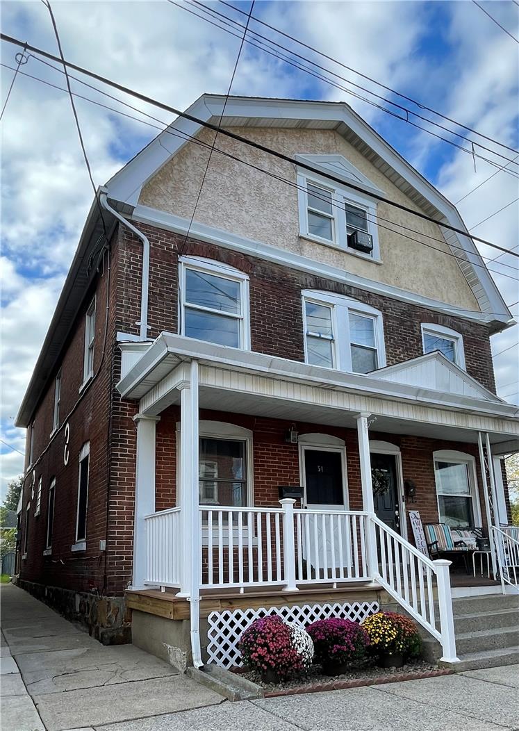 54 West Saucon Street Property Photo 1