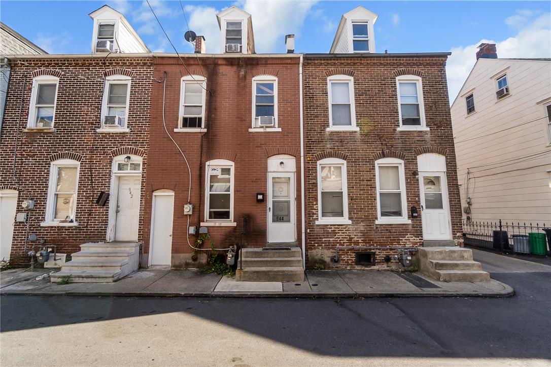 944 North Street Property Photo 1