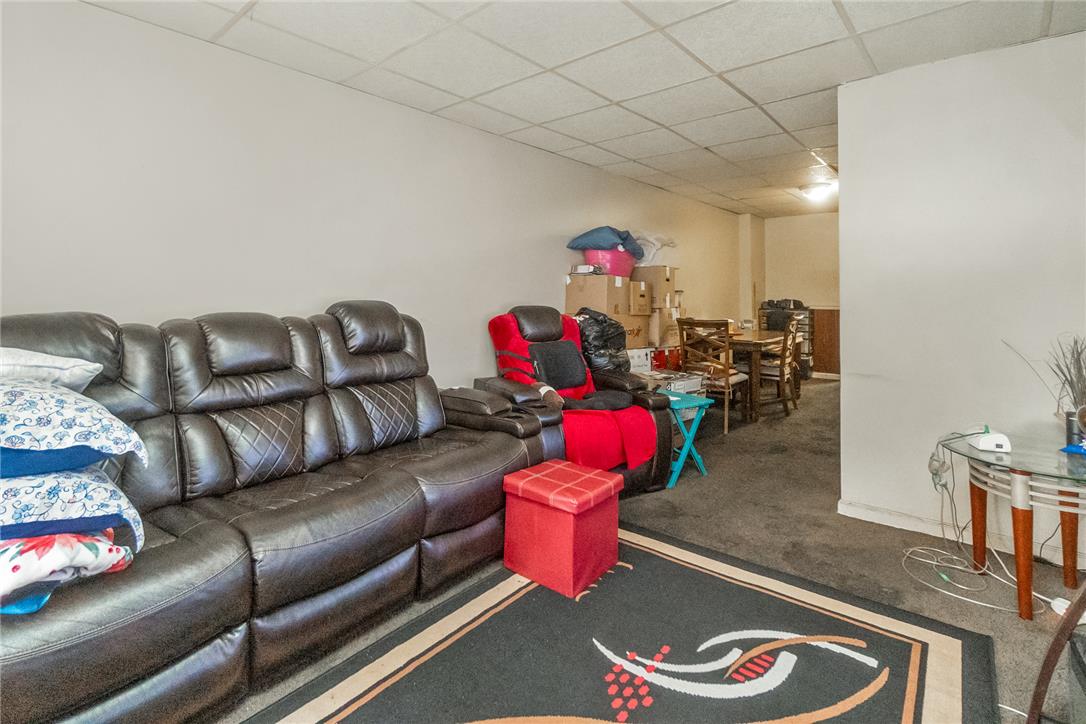 944 North Street Property Photo 4