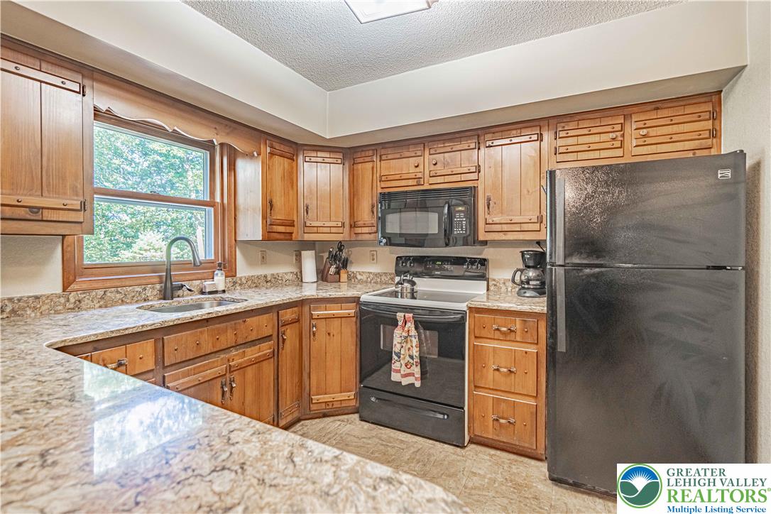 167 Winding Way Property Photo 16