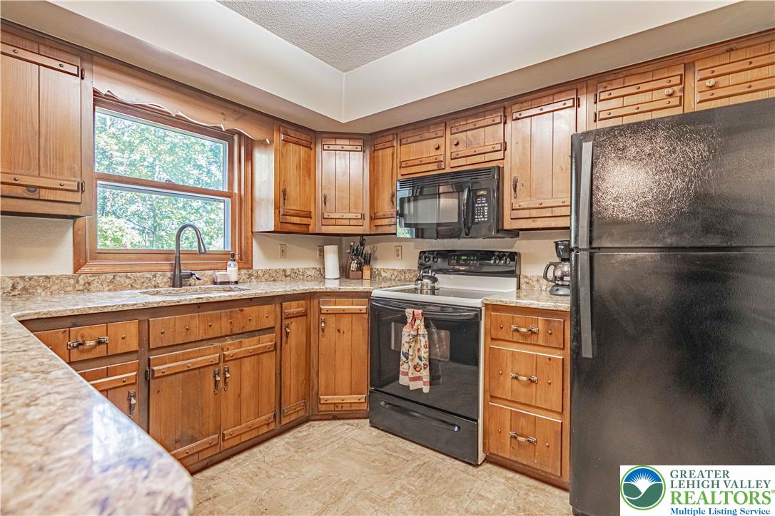 167 Winding Way Property Photo 17