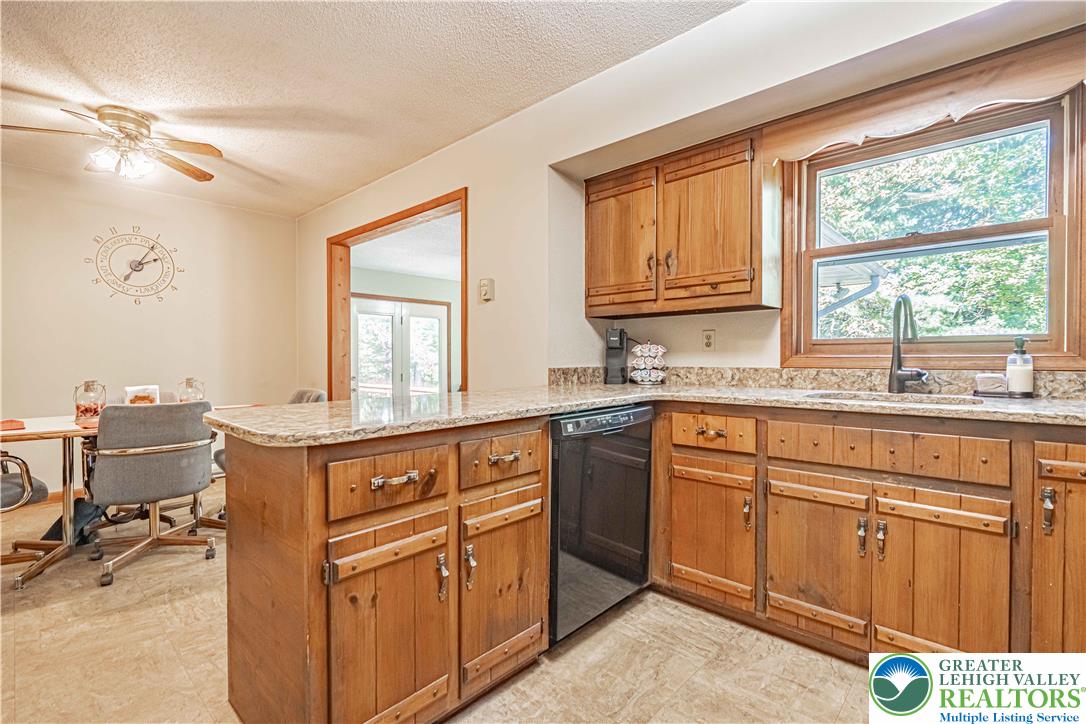 167 Winding Way Property Photo 19