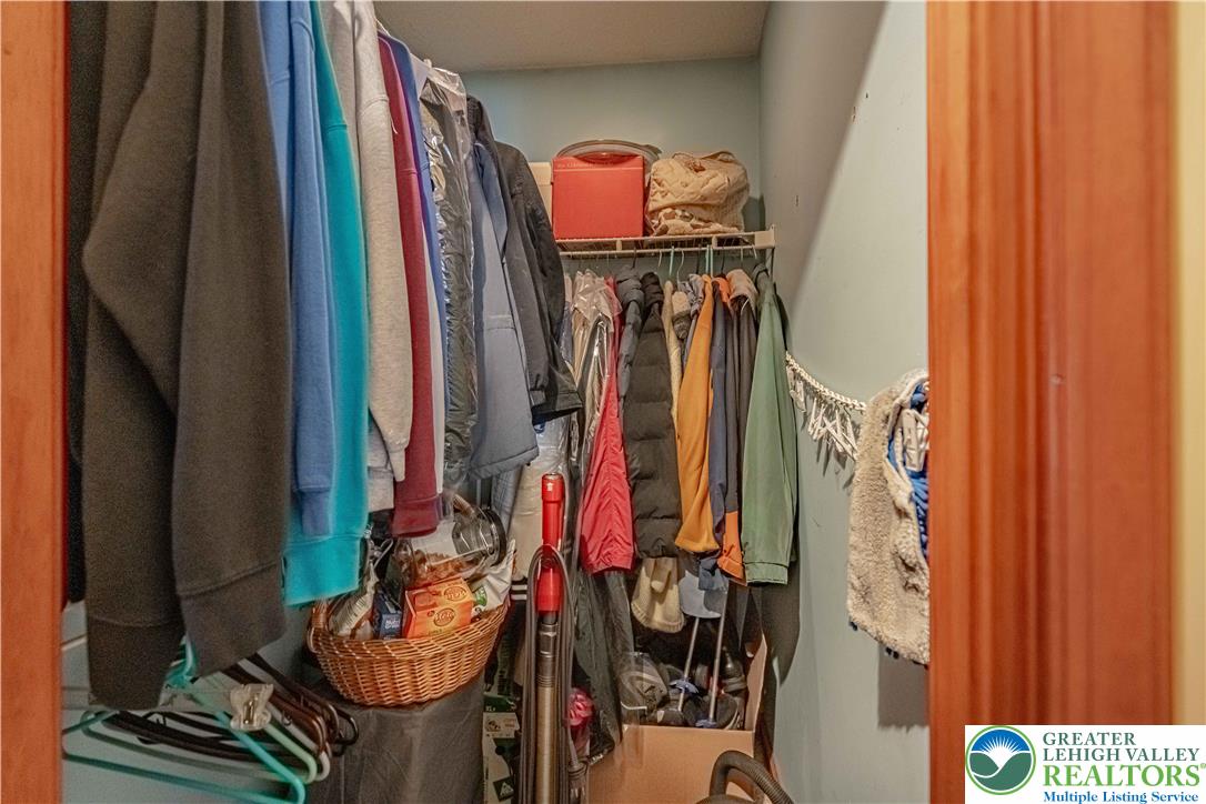 167 Winding Way Property Photo 40