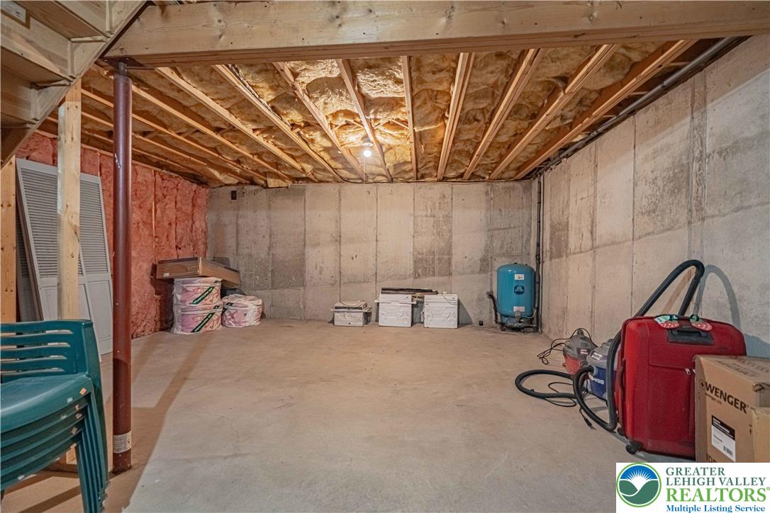 167 Winding Way Property Photo 41