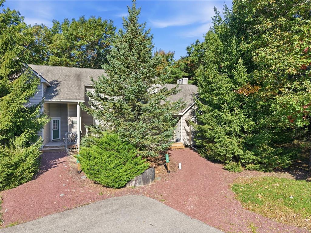 179 Hawthorne Court Property Photo 73
