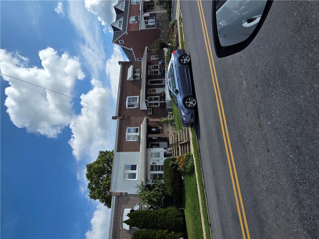 743 10th Street Property Photo 4