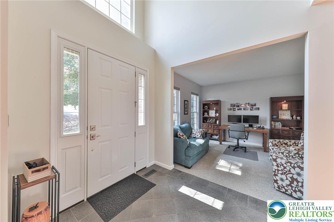 5862 Royal Fern Property Photo 4