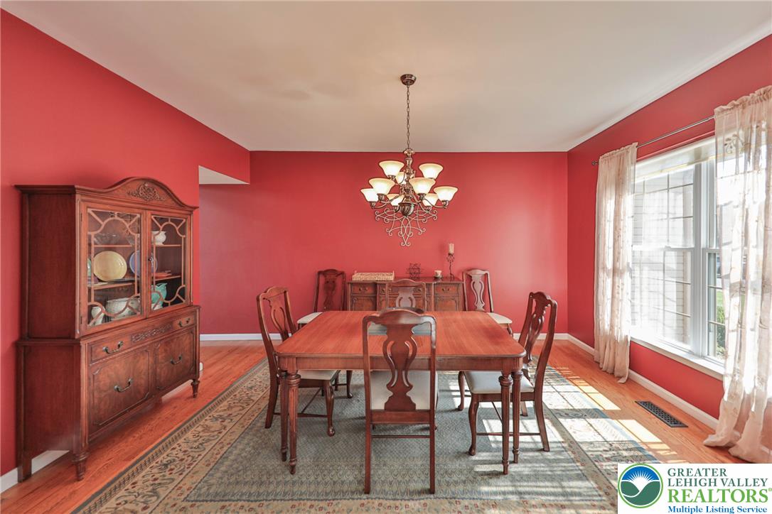 5862 Royal Fern Property Photo 15