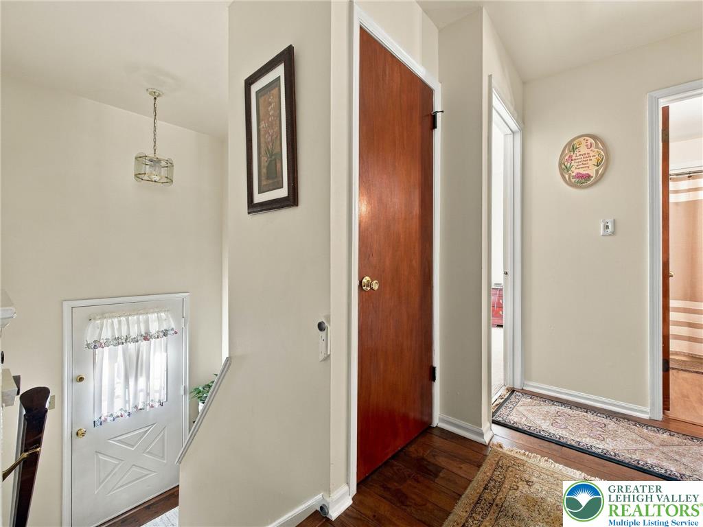 281 West 26th Street Property Photo 9