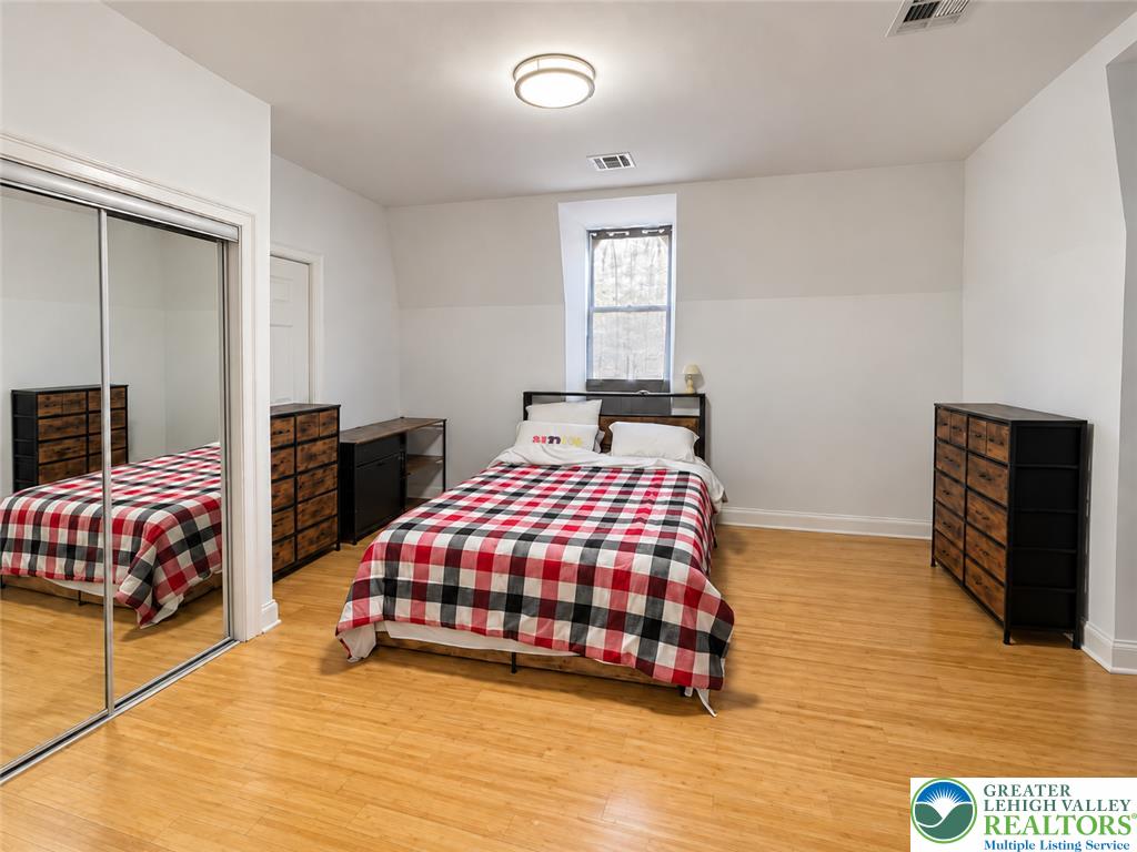 701 Main Street 3 Property Photo 6