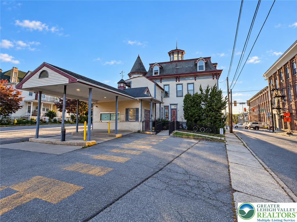 701 Main Street 3 Property Photo 15