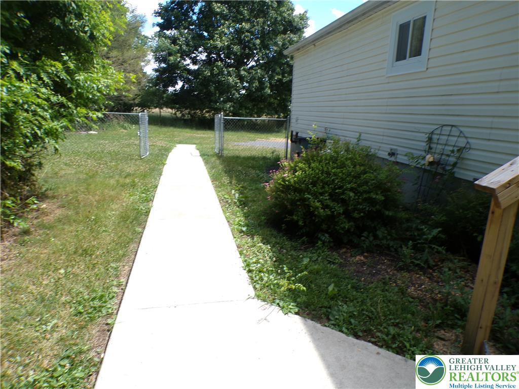 7877 Gun Club Road Property Photo 3