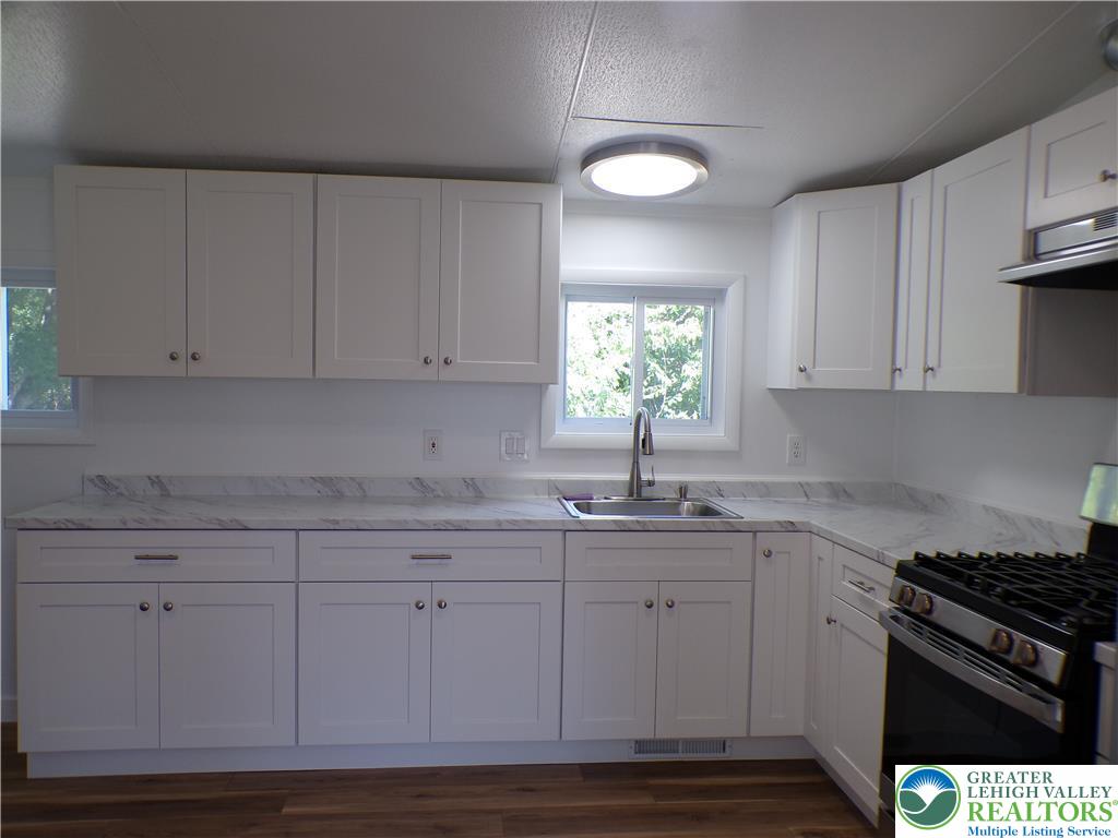 7877 Gun Club Road Property Photo 7