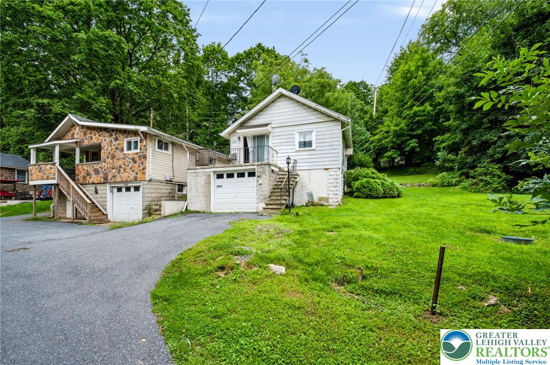2242 Edgewood Avenue Property Photo 1