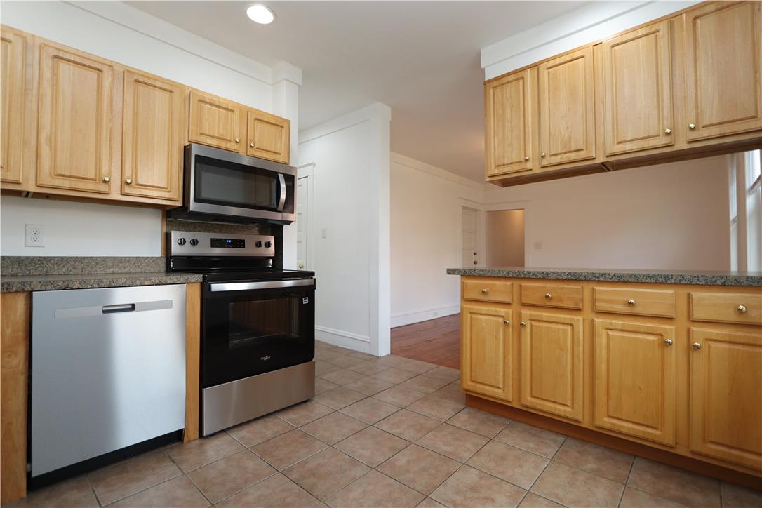728 East 6th Street 2 Property Photo 7