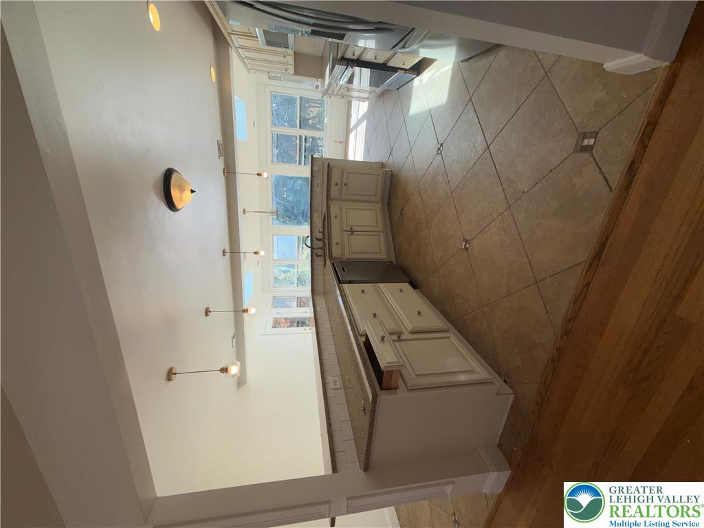 4844 Pine Grove Circle Property Photo 7