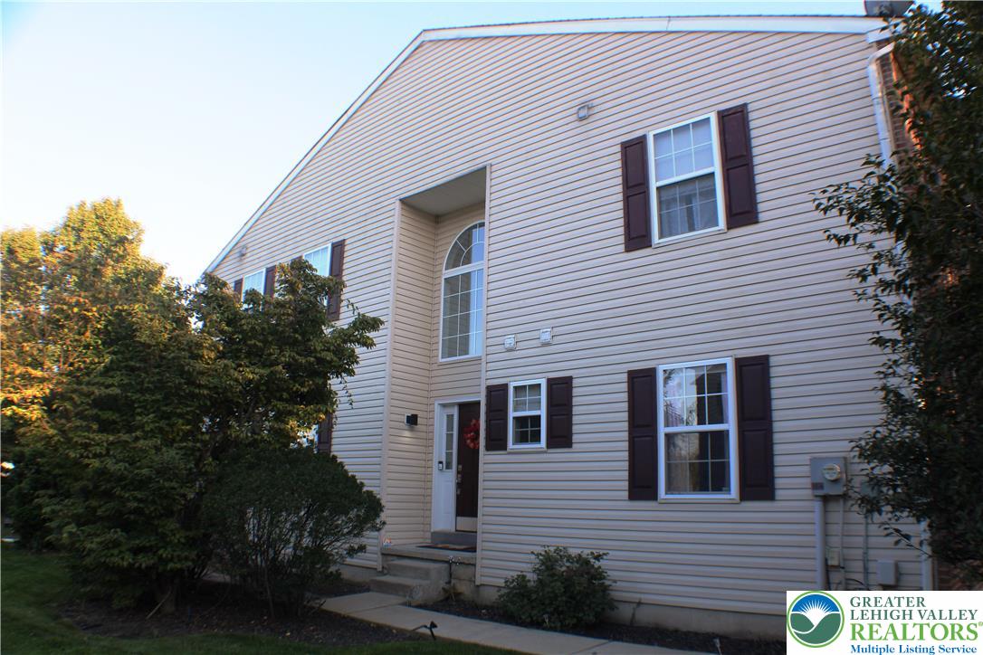 6869 Hunt Drive Property Photo 1