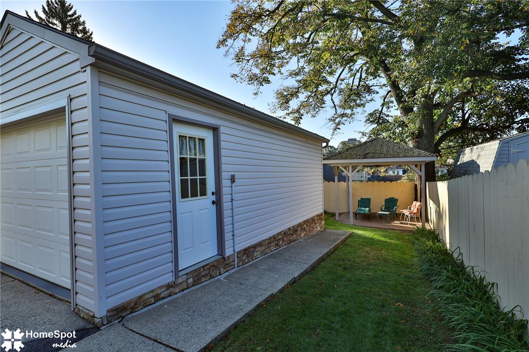 37 West Ettwein Street Property Photo 39