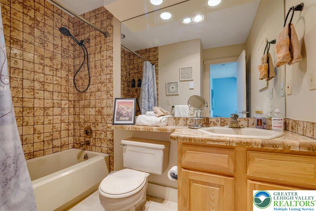 214 Snow Ridge Circle Property Photo 40