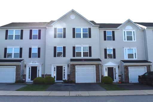 3518 Penfield Way Property Photo 1