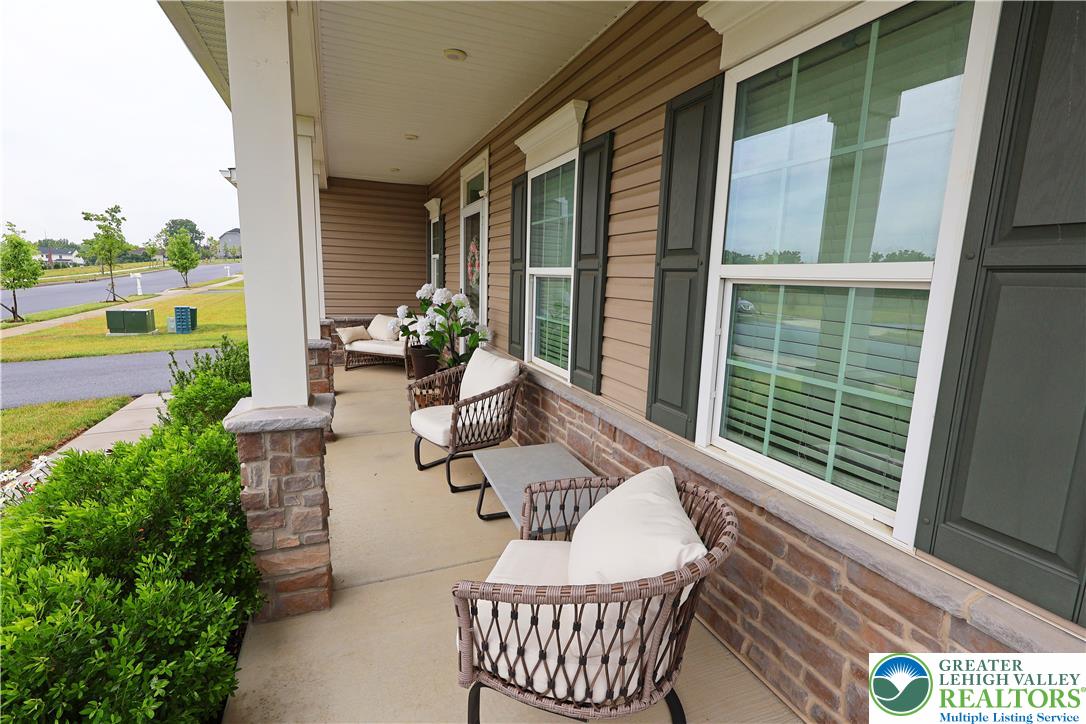 3904 Trythall Street Property Photo 2