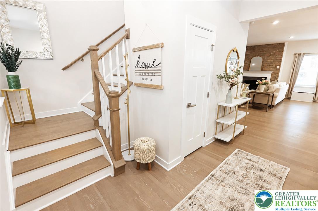 3904 Trythall Street Property Photo 5