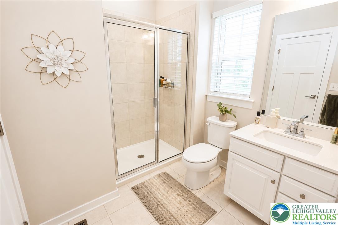 3904 Trythall Street Property Photo 12
