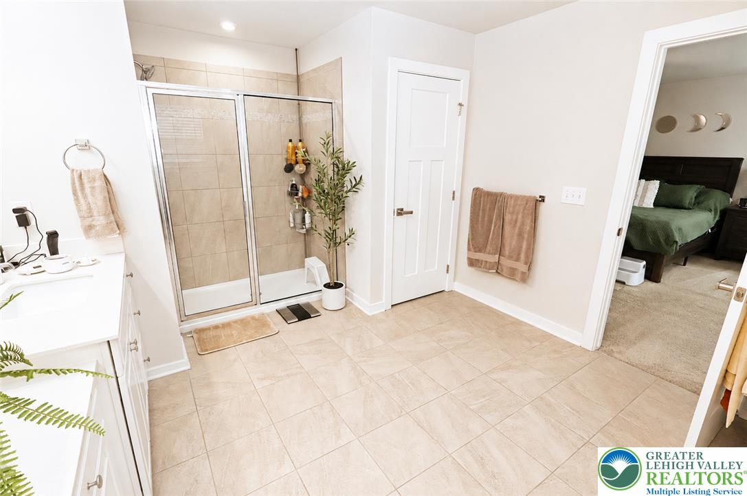 3904 Trythall Street Property Photo 16