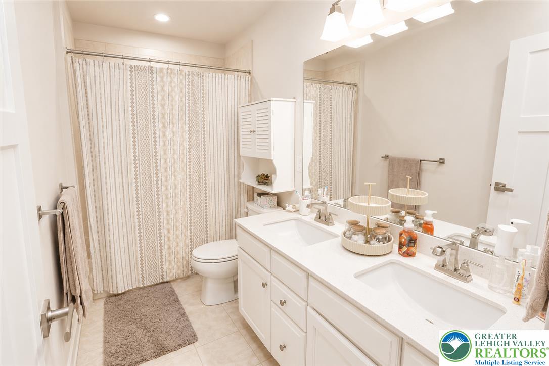 3904 Trythall Street Property Photo 23
