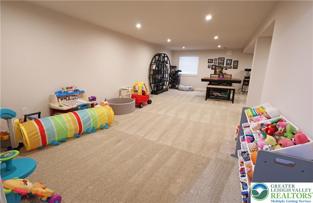3904 Trythall Street Property Photo 29