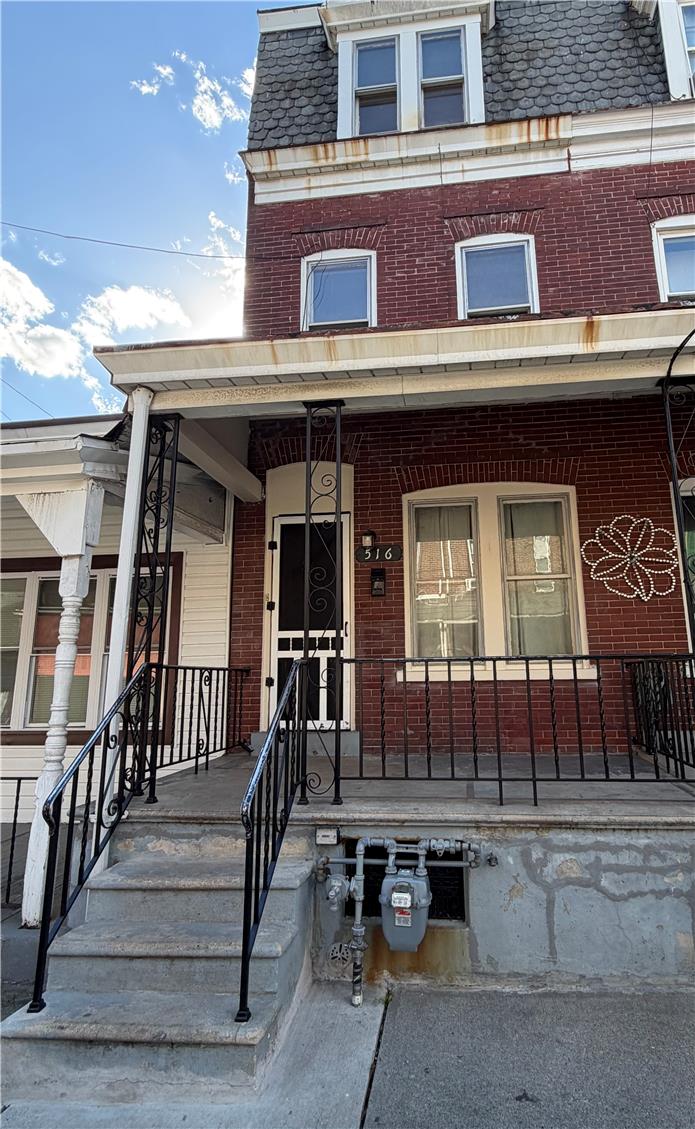 516 N Law Street Property Photo 1