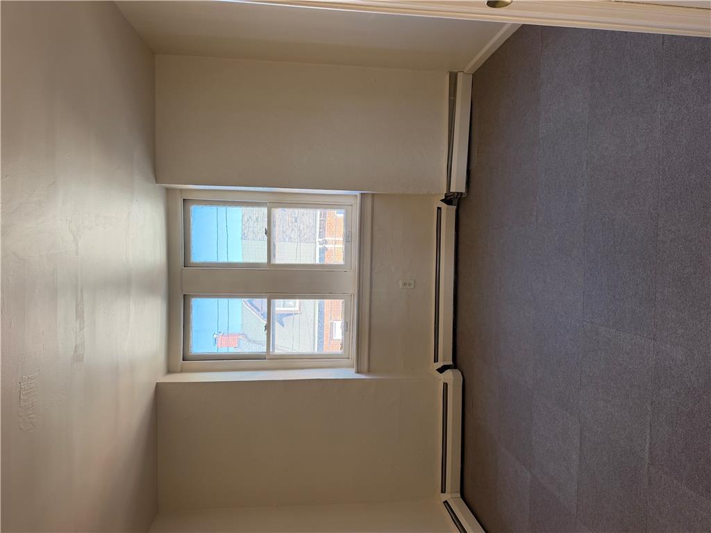 516 N Law Street Property Photo 14
