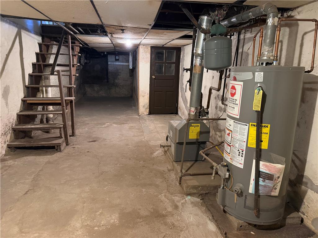 516 N Law Street Property Photo 15